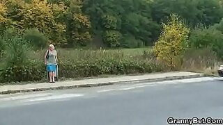 asking stranger for exchane