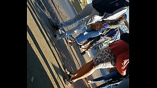 amigo dejo a su novia caliente y sola conmigo asi que nos pusimos a coger a sus espaldas siguenos en