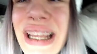 18 year old showing you how to cum just by using your hands
