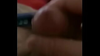 1080p un ouvrier costaud sest fait prendre en train de se branler dans un escalier