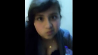 amigo dejo a su novia caliente y sola conmigo asi que nos pusimos a coger a sus espaldas siguenos en