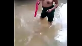 10 saal ke larki ke boor me mota lnd kaishe dale