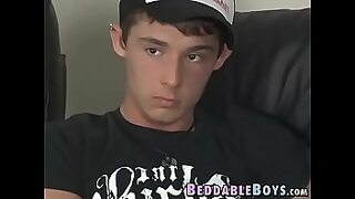 18 year lesbian