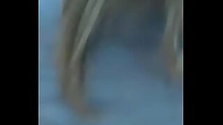 1080p un ouvrier costaud sest fait prendre en train de se branler dans un escalier