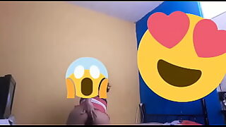 1080p un ouvrier costaud sest fait prendre en train de se branler dans un escalier