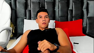 18 year old girl have a sex with 14 year old boy