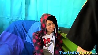 18 year old skull fucked pukes on cock