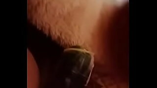 amigo dejo a su novia caliente y sola conmigo asi que nos pusimos a coger a sus espaldas siguenos en
