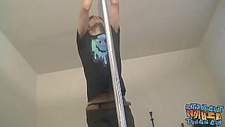 18 year old showing you how to cum just by using your hands