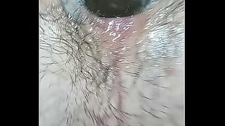 1080p un ouvrier costaud sest fait prendre en train de se branler dans un escalier