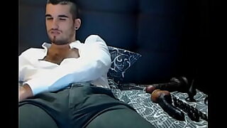 antonio monollacockissing a hot spanish big white ass girl after a workout