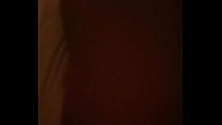 amigo dejo a su novia caliente y sola conmigo asi que nos pusimos a coger a sus espaldas siguenos en