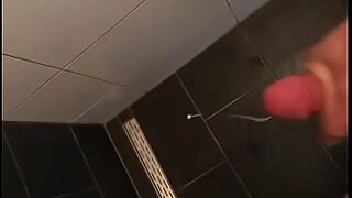 1 girl 4 boys at a time 1 in moutn 2 in vagina 1 in 2 hole