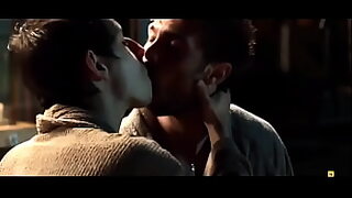 18 kiss sex