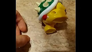 apani bahan ke room me jakar gahari need me soti hui bahan ki gand mari video