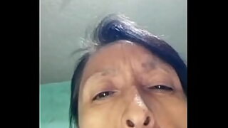 ambon main seks pakai es batu