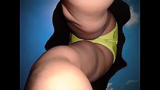 bajo falda video