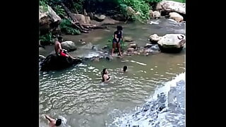12 hold
