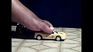 alive foot