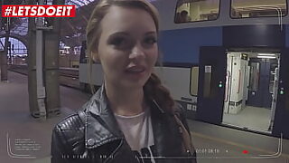 18 year old breaks the seal of the pussy with her step brothers big