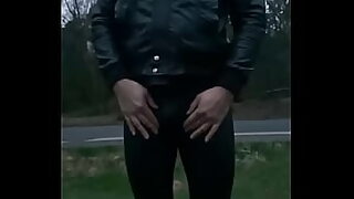 1 vs more black