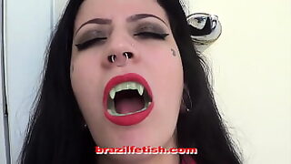 18 year old showing you how to cum just by using your hands