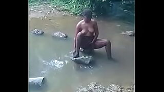 1 bath for 2 furrys