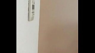 chivola se aprovecha de tio mientras duerme