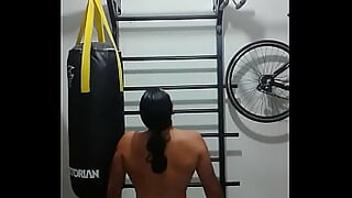 comendo a prima