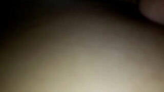 a su hermana dormida y se la folla