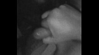 bruder nutzt die chance und fickt die kleine stief schwester 15 min
