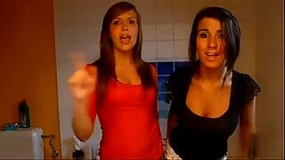 2 teens webcam