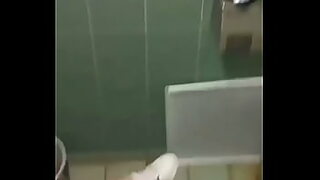 aliyah kurnia tkw di wc