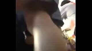 1080p un ouvrier costaud sest fait prendre en train de se branler dans un escalier