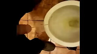 1 girl 4 boys at a time 1 in moutn 2 in vagina 1 in 2 hole