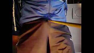 ass shaking up close