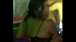 cachando en el bano de la discoteca