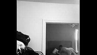 1080p un ouvrier costaud sest fait prendre en train de se branler dans un escalier