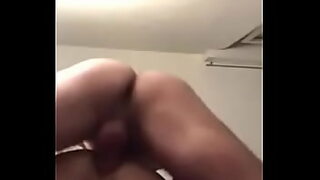 a su hermana dormida y se la folla