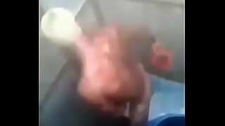 18 year old na lalaki hinalikan at titirahin ang maputing tiyahin