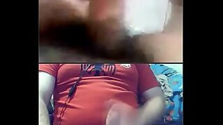 latina de culo perfecto en pantalones de yoga que mas se puede pedir para una paja