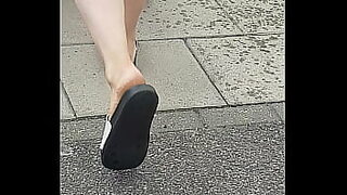 arab feet candid