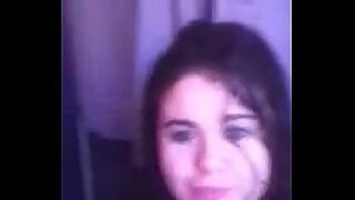 amateur girl is masturbating at home rubbing clit and fingering vagina