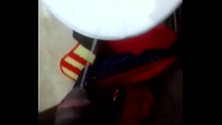 mijando dentro da vagona