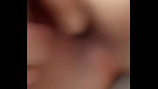 amarrada como una perra y que le den duro y fuerte
