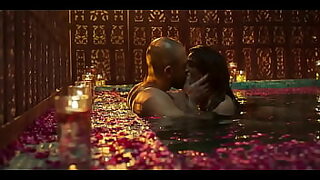 bipasha basu hot song