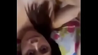 amigo dejo a su novia caliente y sola conmigo asi que nos pusimos a coger a sus espaldas siguenos en