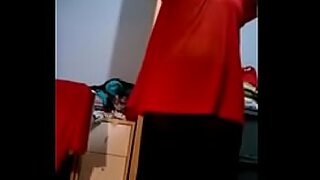 amateur big booty milf takes a selfie video