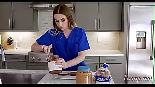 18 year old breaks the seal of the pussy with her step brothers big