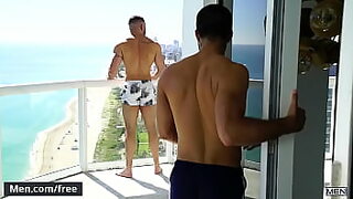 18 year old breaks the seal of the pussy with her step brothers big